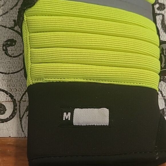 Hipora High-Visibility Safety Gloves - Picture 7 of 14